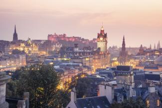 A view over buildings in Edinburgh in the evening