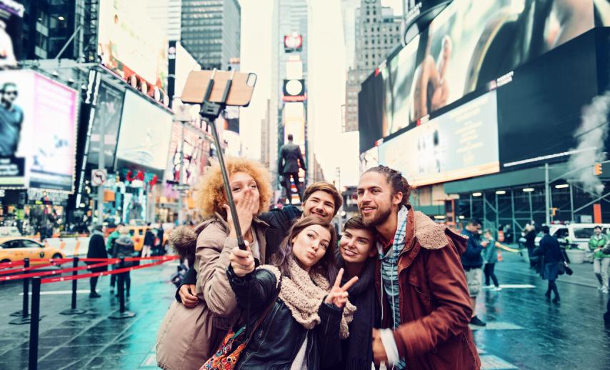 Young tourists taking a selfie in New York