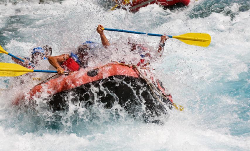picture of white water rafting